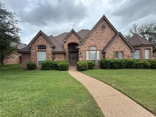 $3,295 | 500 Evergreen Drive, Hurst, TX 76054