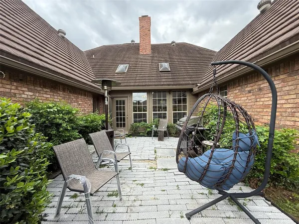 $3,295 | 500 Evergreen Drive, Hurst, TX 76054