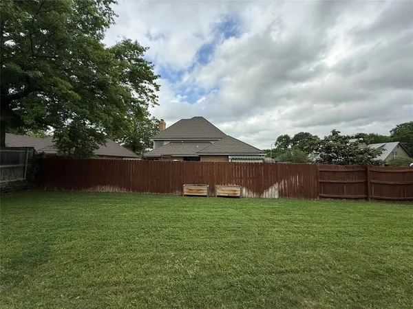 $3,295 | 500 Evergreen Drive, Hurst, TX 76054