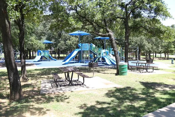 $3,295 | 500 Evergreen Drive, Hurst, TX 76054