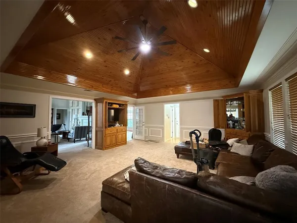 $3,295 | 500 Evergreen Drive, Hurst, TX 76054