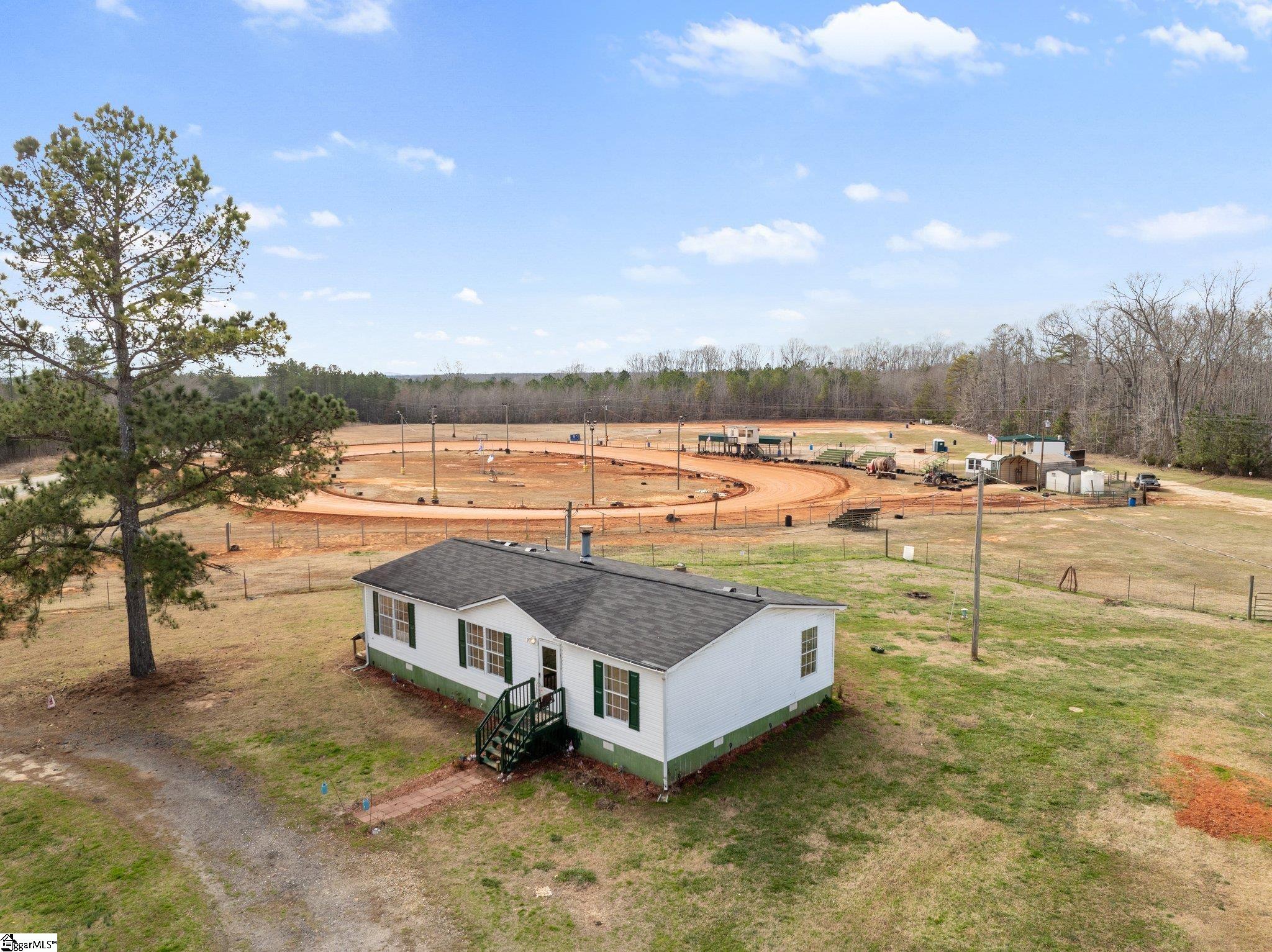174 State Rd S-30-40 Gray Court, SC 29645 - Photo 1 of 42 Gallery Image 1