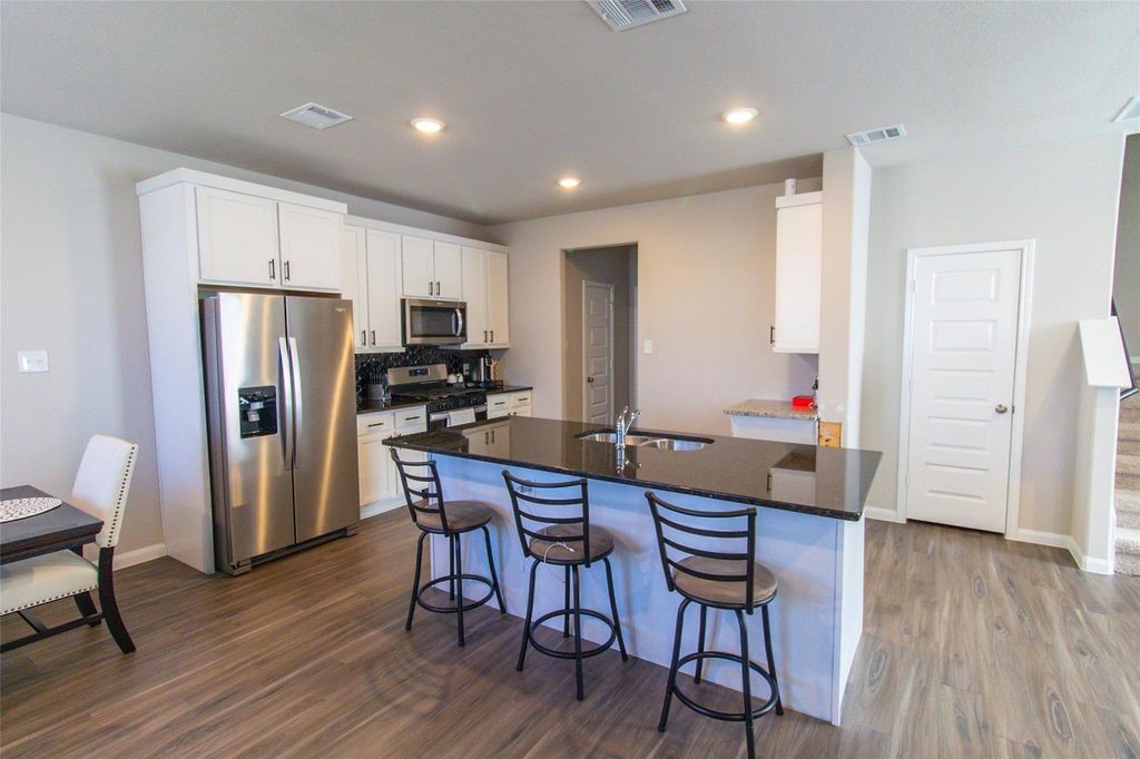 2221 Middle Rdg Drive Conroe, TX 77301 - Photo 12 of 47