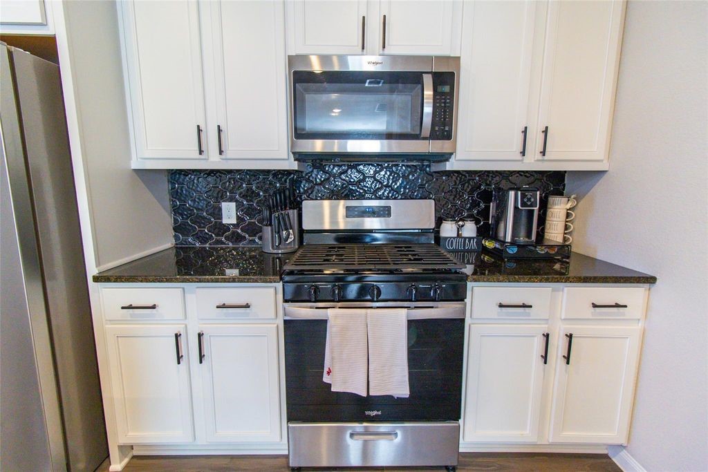 2221 Middle Rdg Drive Conroe, TX 77301 - Photo 14 of 47