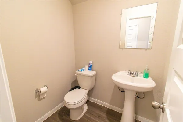 $2,200 | 2221 Middle Rdg Drive, Conroe, TX 77301