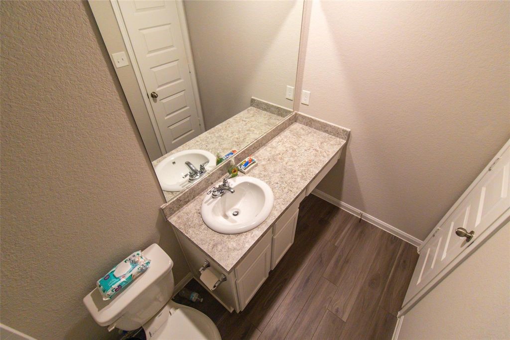 2221 Middle Rdg Drive Conroe, TX 77301 - Photo 26 of 47