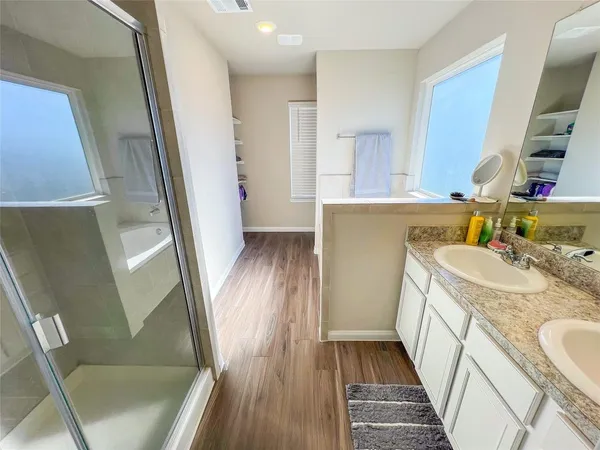 $2,200 | 2221 Middle Rdg Drive, Conroe, TX 77301