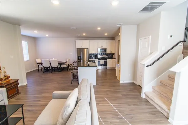 $2,200 | 2221 Middle Rdg Drive, Conroe, TX 77301