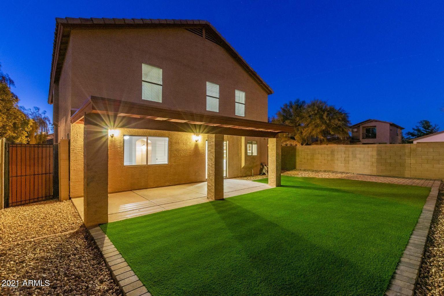 1791 East Del Rio Street Gilbert, AZ 85295 - Photo 10 of 28 a view of a house with a yard