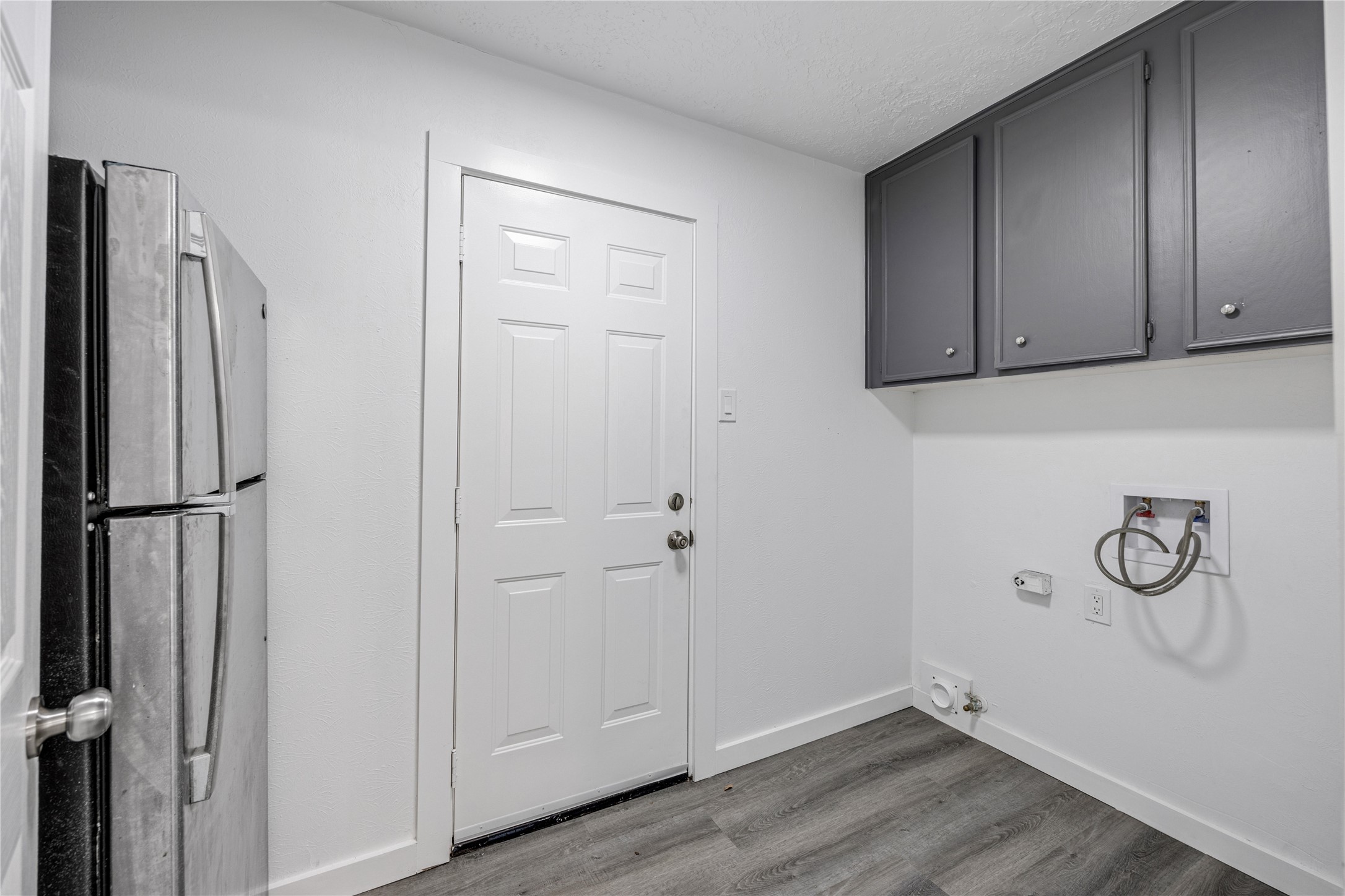 16402 Lobo Lane Spring, TX 77379 - Photo 21 of 35 Wash your next load in this spacious laundry room