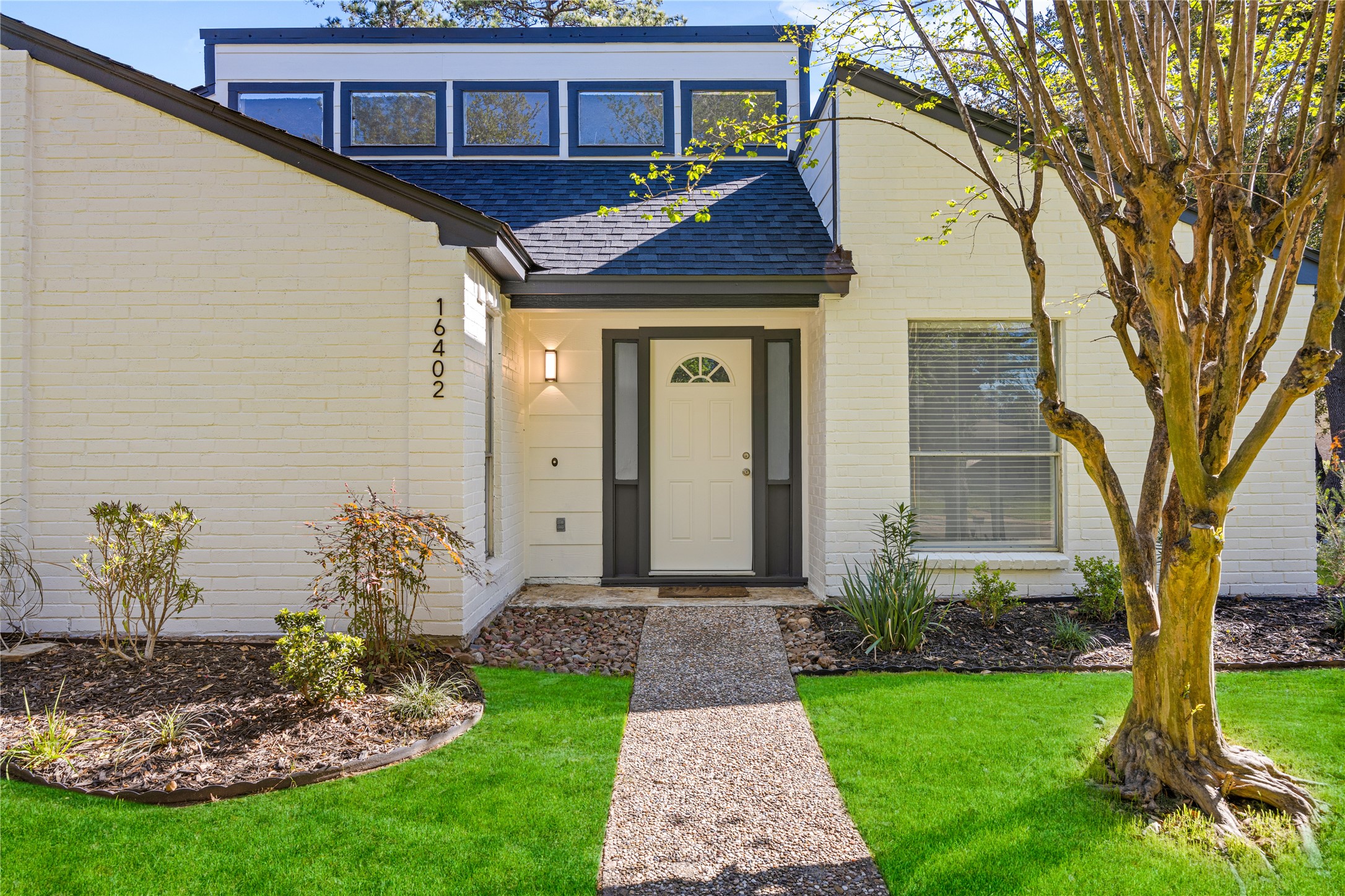 16402 Lobo Lane Spring, TX 77379 - Photo 4 of 35 Inviting entry way