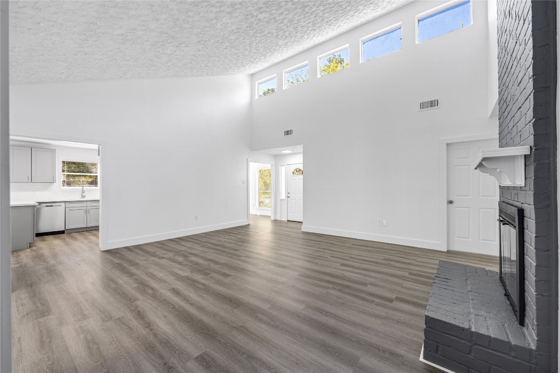 16402 Lobo Lane Spring, TX 77379 - Photo 9 of 35