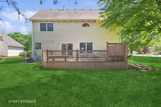 $825,000 | 929 Rosewood Avenue East, Naperville, IL 60563