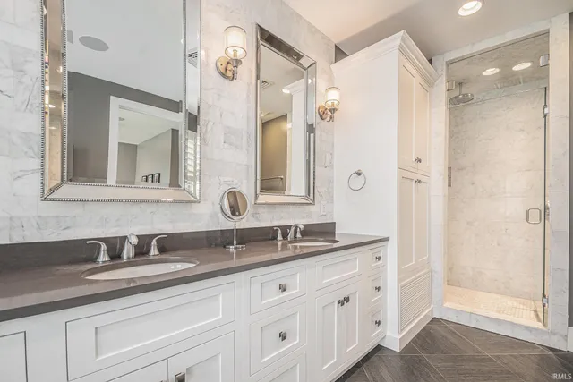 $749,900 | 112 South Niles Avenue, South Bend, IN 46617