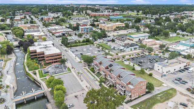 $749,900 | 112 South Niles Avenue, South Bend, IN 46617