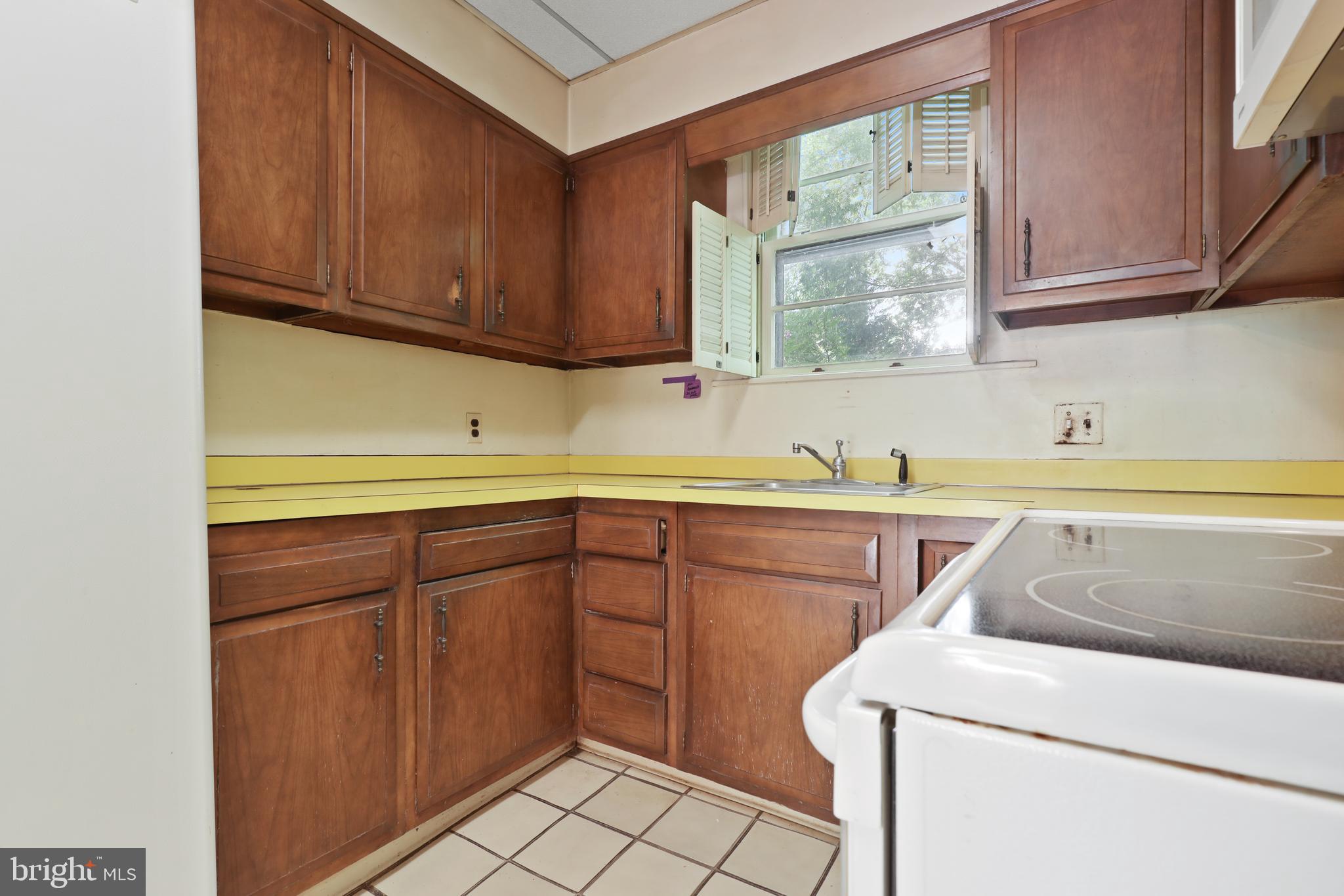 632 Deepdene Road Baltimore, MD 21210 - Photo 14 of 32 Kitchen