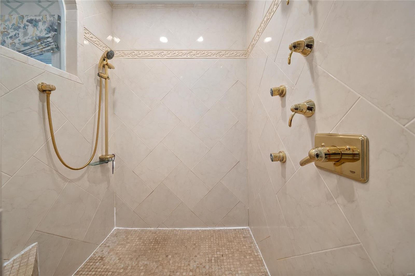 116 Pillar Lane Creve Coeur, MO 63141 - Photo 28 of 63