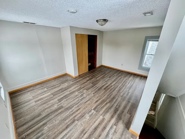 $2,300 | 30556 Lanan Road, Kingston, IL 60145