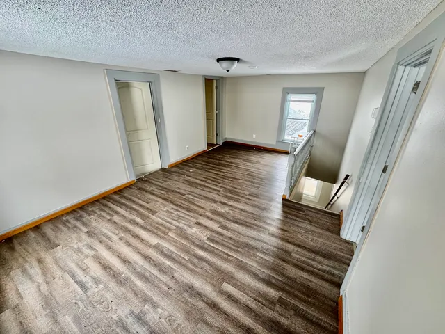 $2,300 | 30556 Lanan Road, Kingston, IL 60145