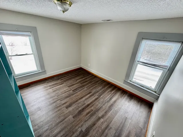 $2,300 | 30556 Lanan Road, Kingston, IL 60145