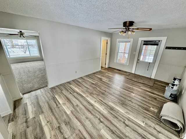 $2,300 | 30556 Lanan Road, Kingston, IL 60145