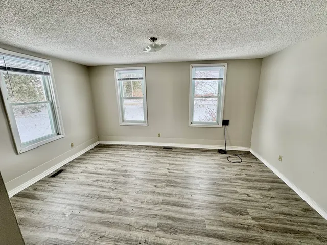 $2,300 | 30556 Lanan Road, Kingston, IL 60145