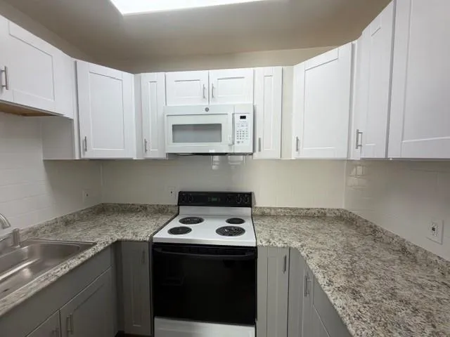 $1,150 | 524 North L Street, Unit 1, Lake Worth Beach, FL 33460