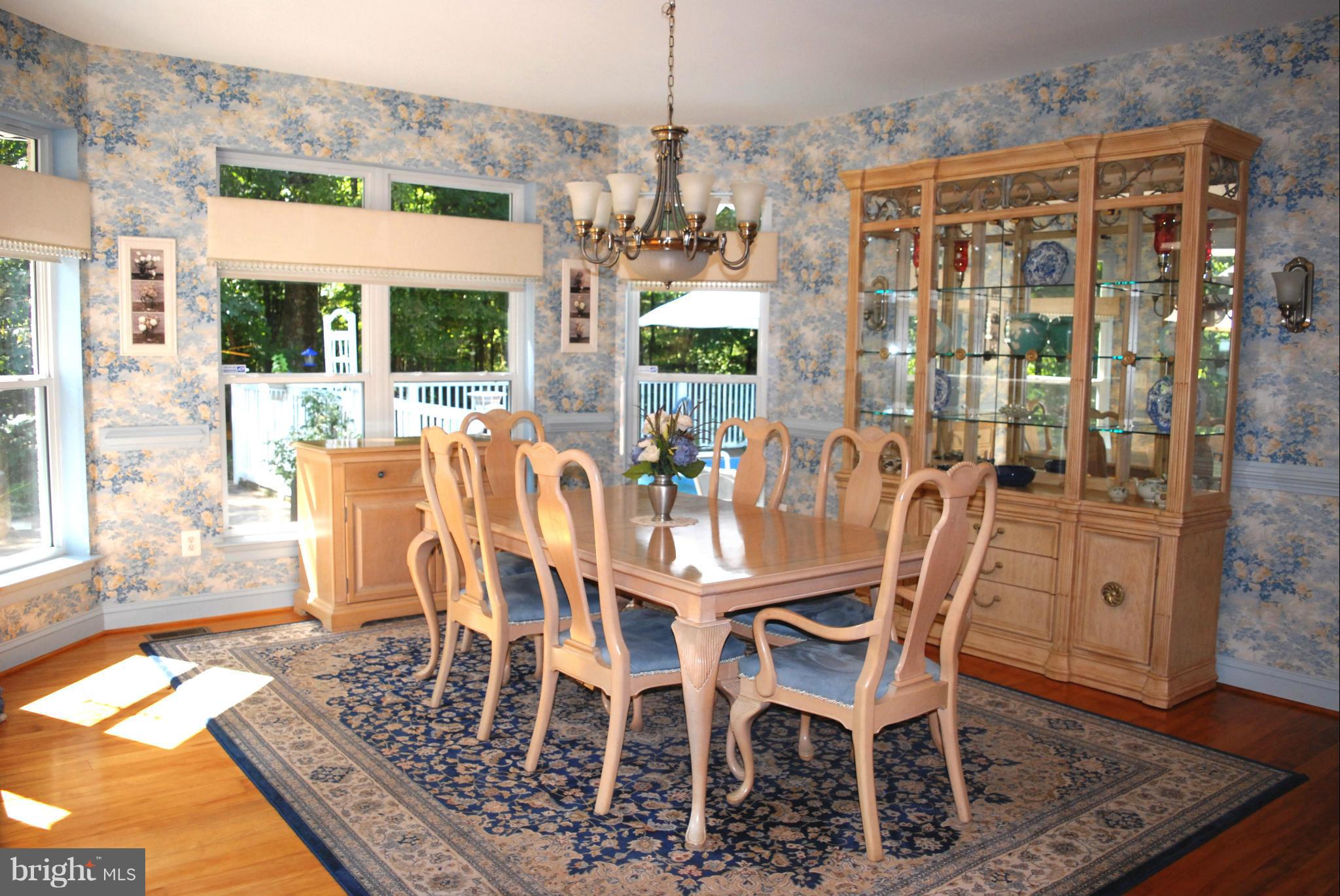 6139 Snow Mountain Road Broad Run, VA 20137 - Photo 8 of 30 Dining Room