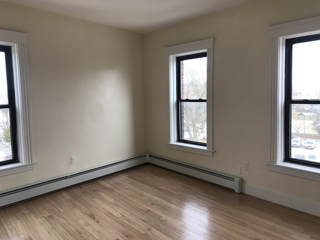 2 Preston Street Worcester, MA 01610 - Photo 12 of 24