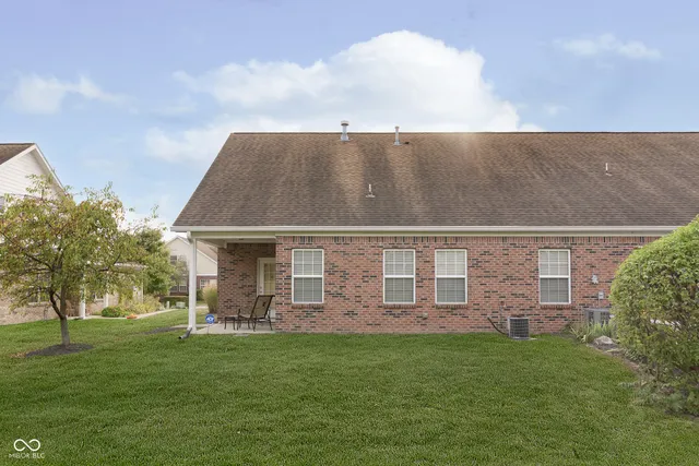 $269,900 | 5225 Dunewood Way, Avon, IN 46123