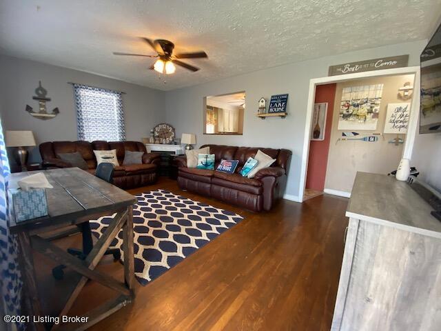 243 Pearman Road Clarkson, KY 42726 - Photo 17 of 17 living room b