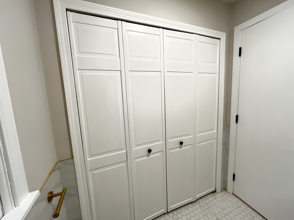 33 Highview Road Rockport, MA 01966 - Photo 11 of 31 a view of an empty room