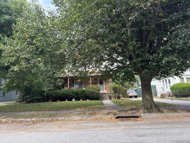 $680,000 | 2684 Park Avenue, Baldwin, NY 11510