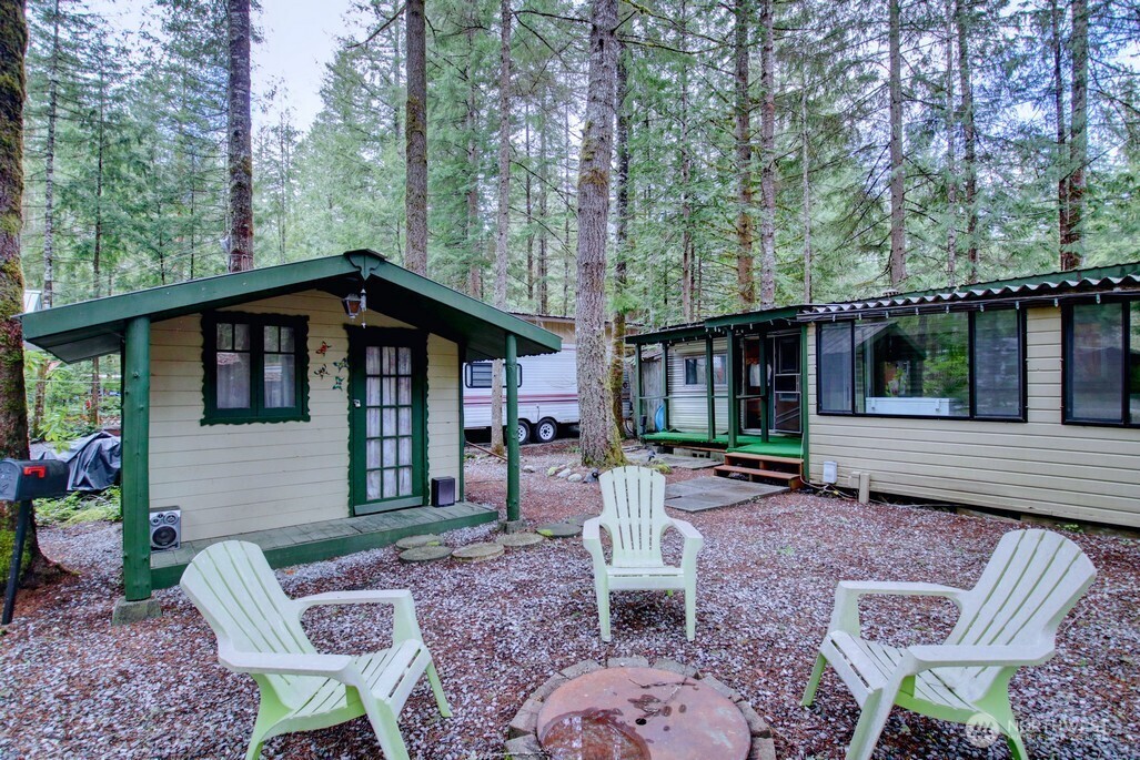 23 Drial Loop Maple Falls, WA 98266 - Photo 2 of 36 Gallery Image 2