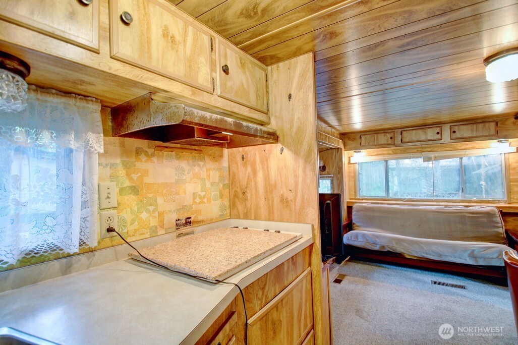 23 Drial Loop Maple Falls, WA 98266 - Photo 10 of 36 Gallery Image 10
