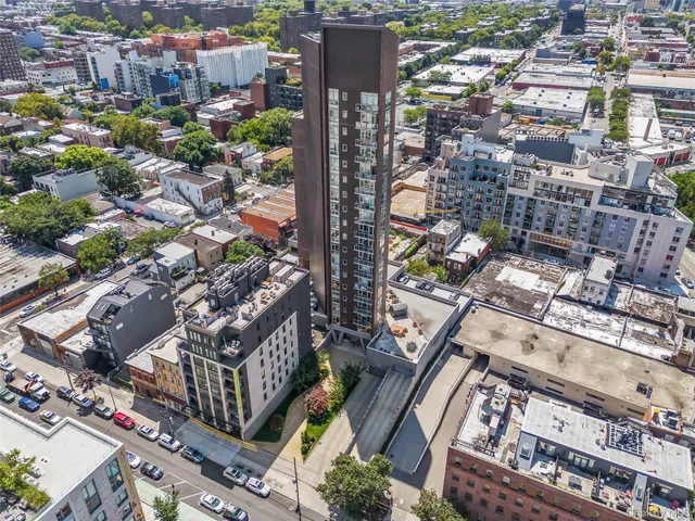 $988,000 | 11-24 31st Avenue, Unit 12A | Astoria