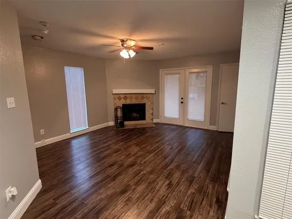 $1,100 | 2300 Balsam Drive, Unit G112, Arlington, TX 76006
