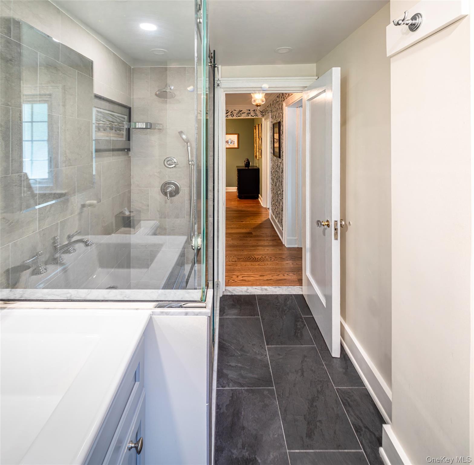 17 Beechtree Lane, Unit 2E Bronxville, NY 10708 - Photo 15 of 24