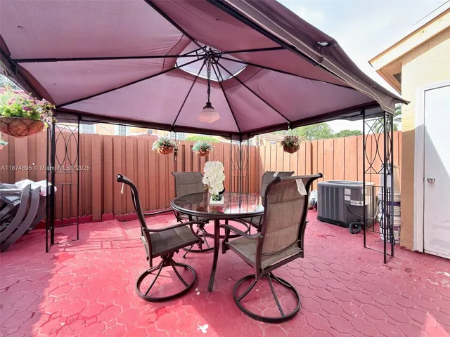 $420,000 | 14345 Southwest 57th Lane, Unit 51, Miami, FL 33183