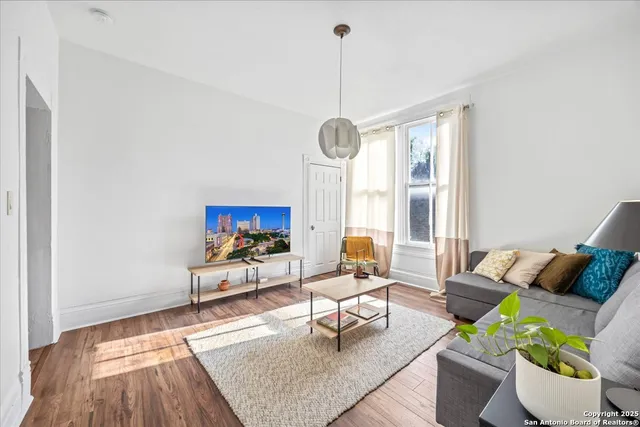 $612,990 | 302 Lamar Street, San Antonio, TX 78202