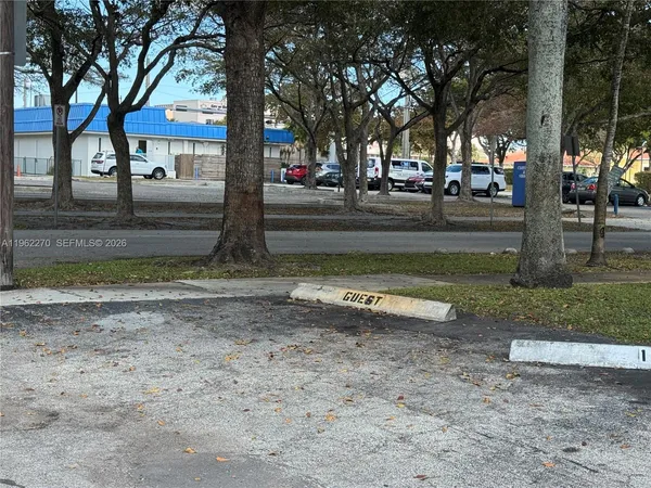 $1,999 | 3500 Harrison Street, Unit 8, Hollywood, FL 33021