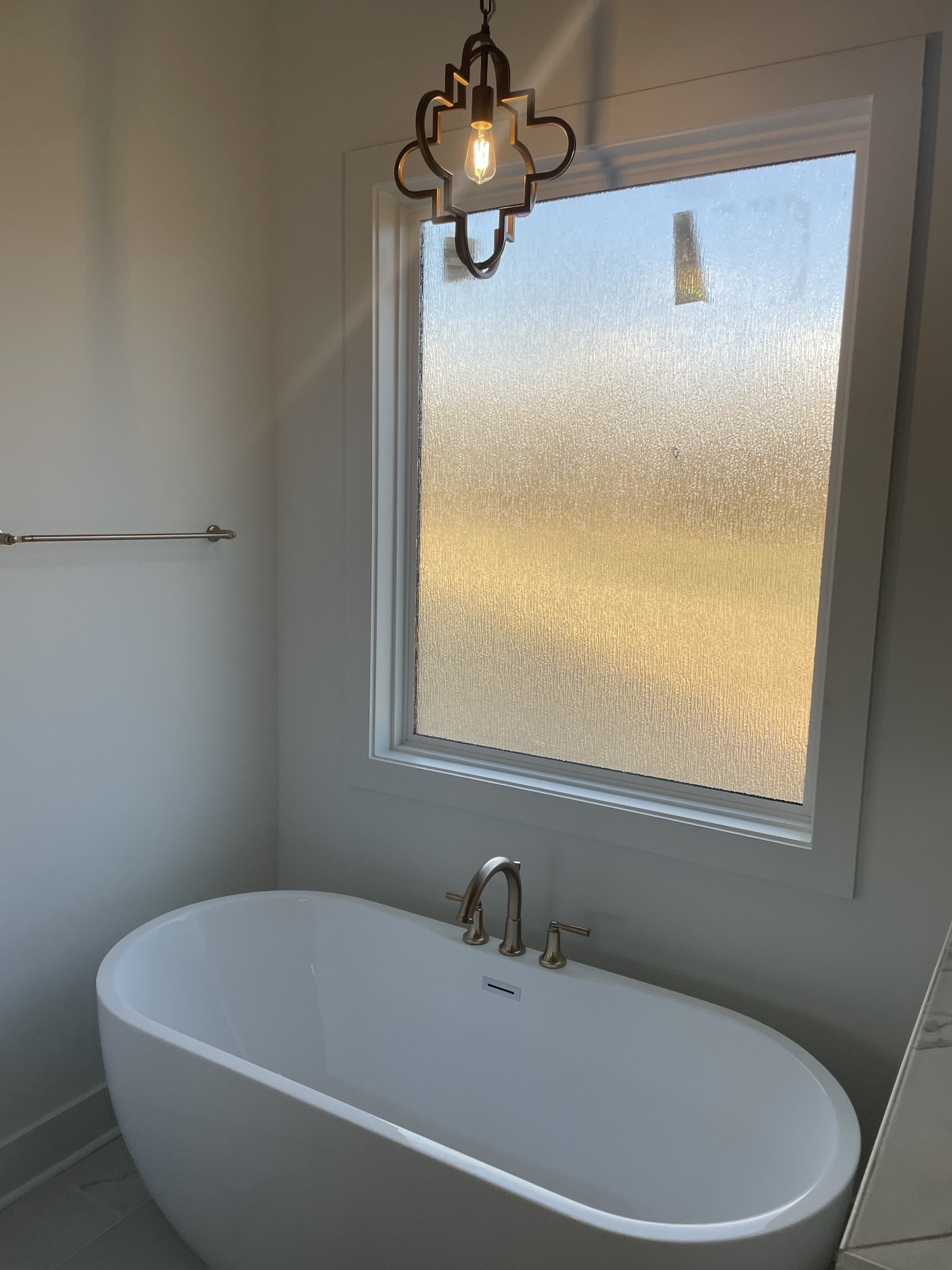 2699 Cave Springs Road Springfield, TN 37172 - Photo 17 of 26 a bathroom with a bathtub