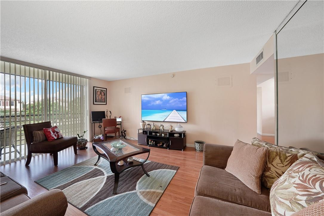 3490 Foxcroft Road, Unit B205 Miramar, FL 33025 - Photo 4 of 20 Photo 4