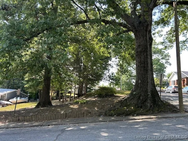 $50,000 | 1235 Vance Avenue, New Albany, IN 47150