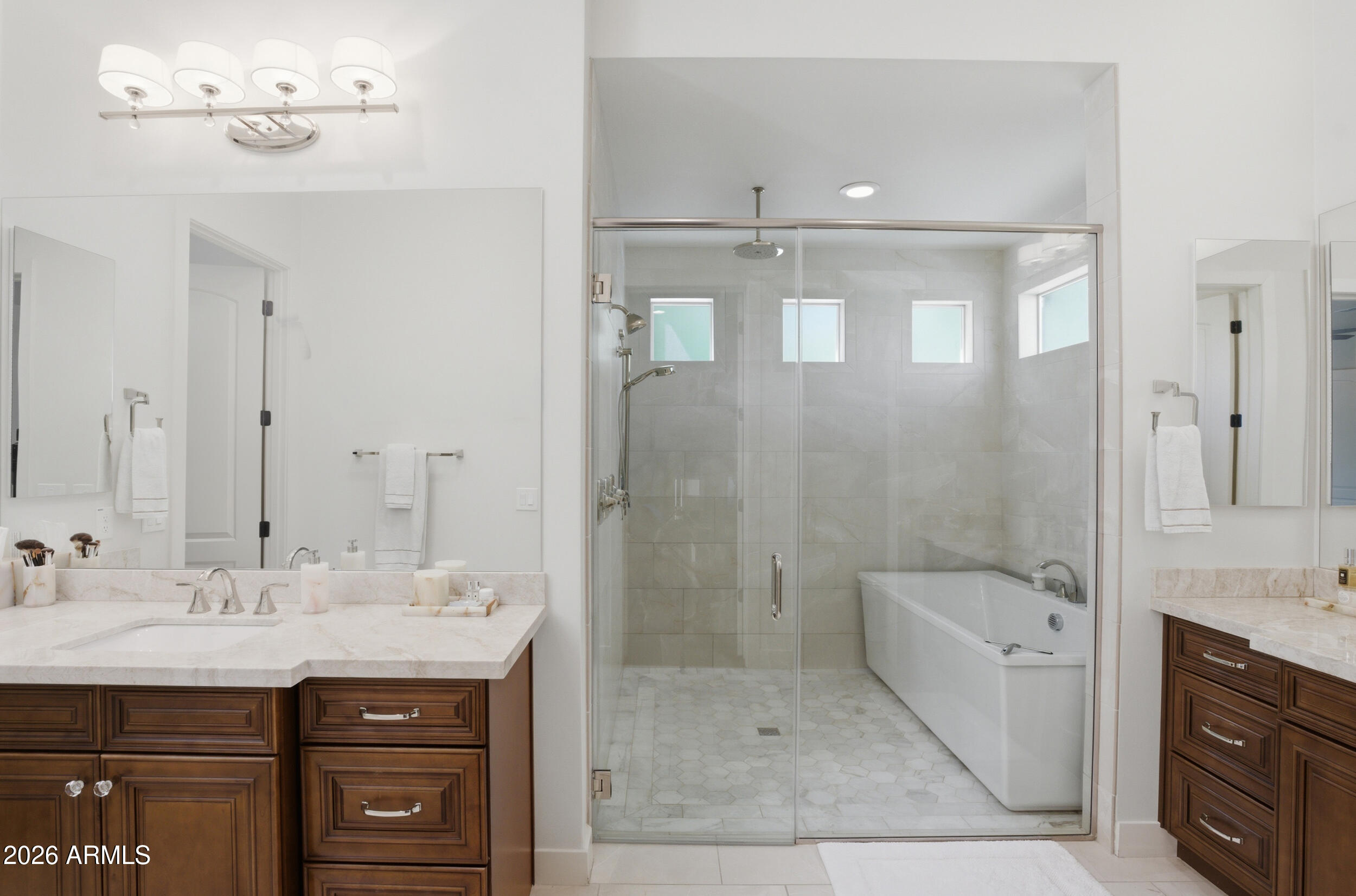 40 West Frier Drive Phoenix, AZ 85021 - Photo 23 of 54 a bathroom with a sink a toilet and shower