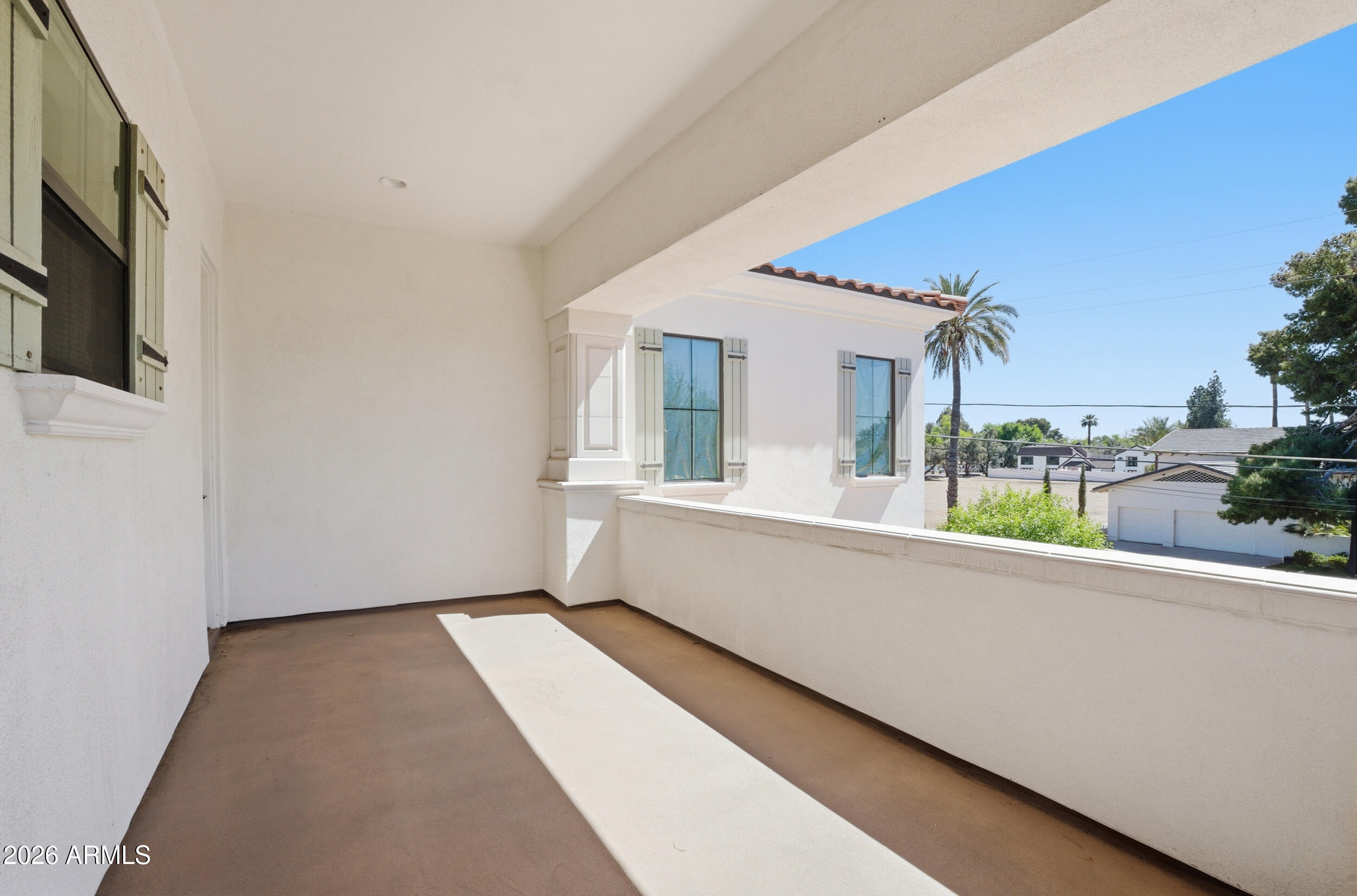 40 West Frier Drive Phoenix, AZ 85021 - Photo 37 of 54 Front Balcony