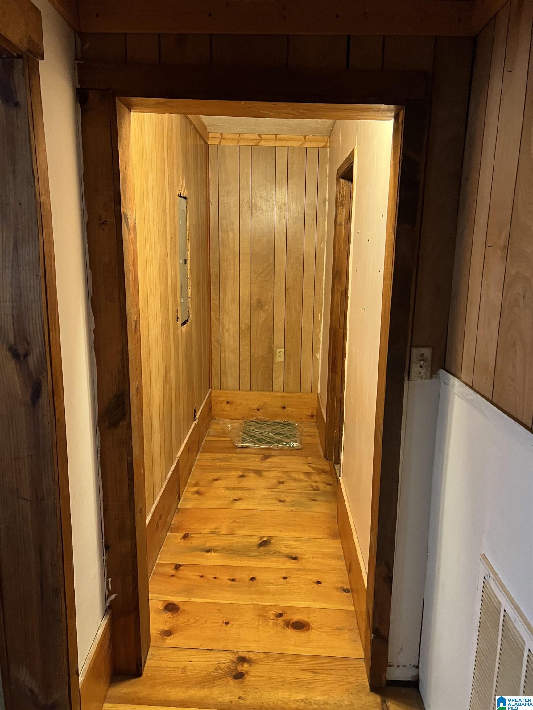 135 Self Road Anniston, AL 36201 - Photo 8 of 25