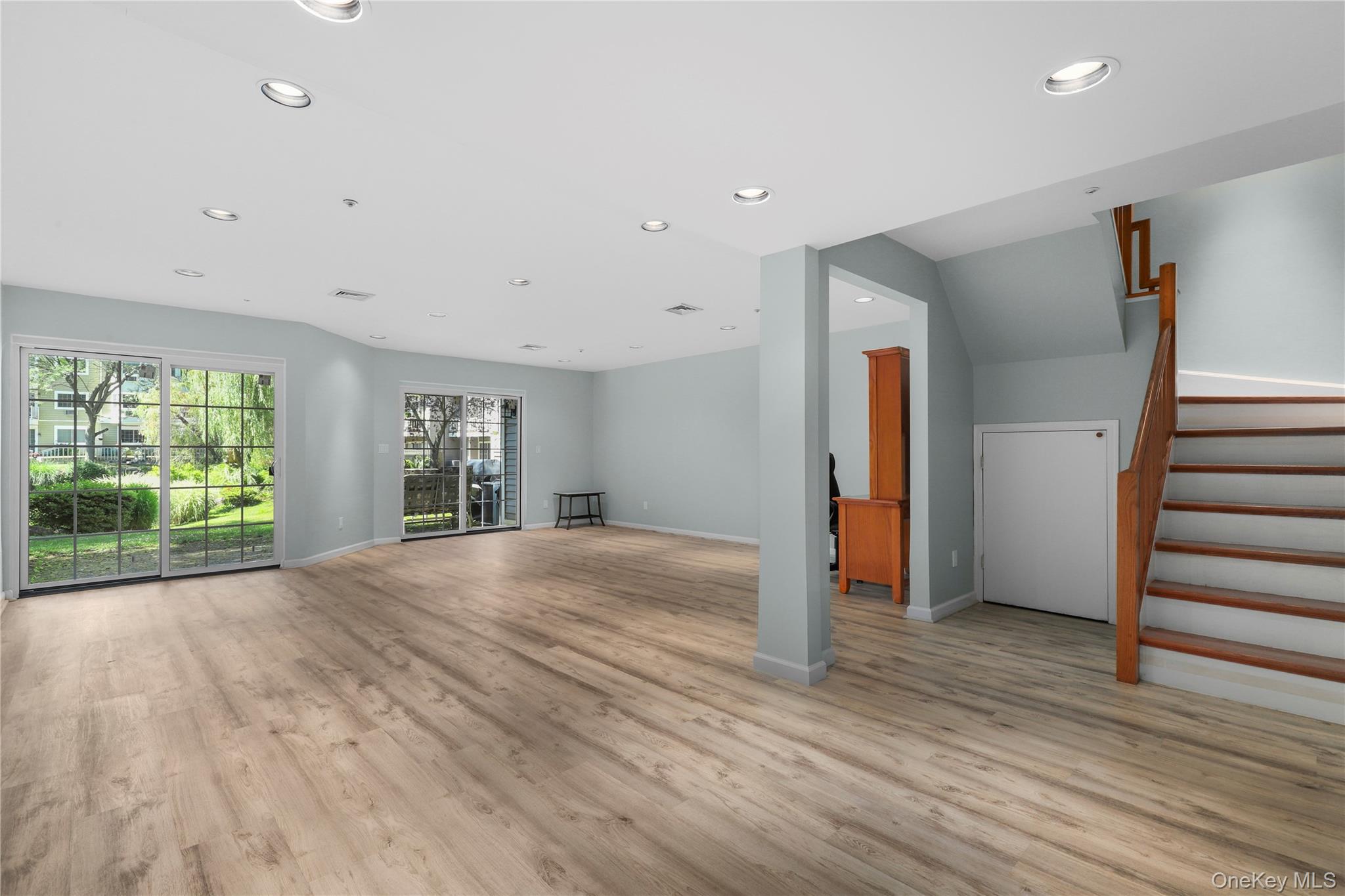 611 Pondside Drive White Plains, NY 10607 - Photo 19 of 40