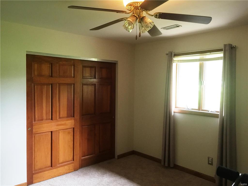 514 Coventry Road Troy, IL 62294 - Photo 21 of 36 Gallery Image 21