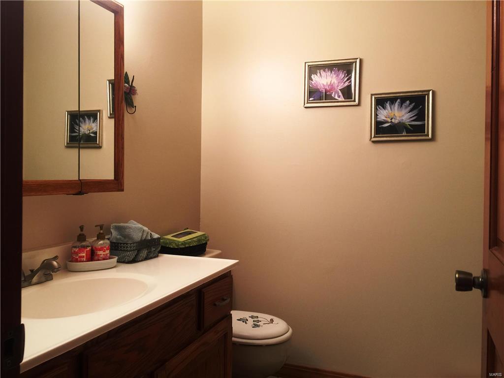 514 Coventry Road Troy, IL 62294 - Photo 10 of 36 Gallery Image 10